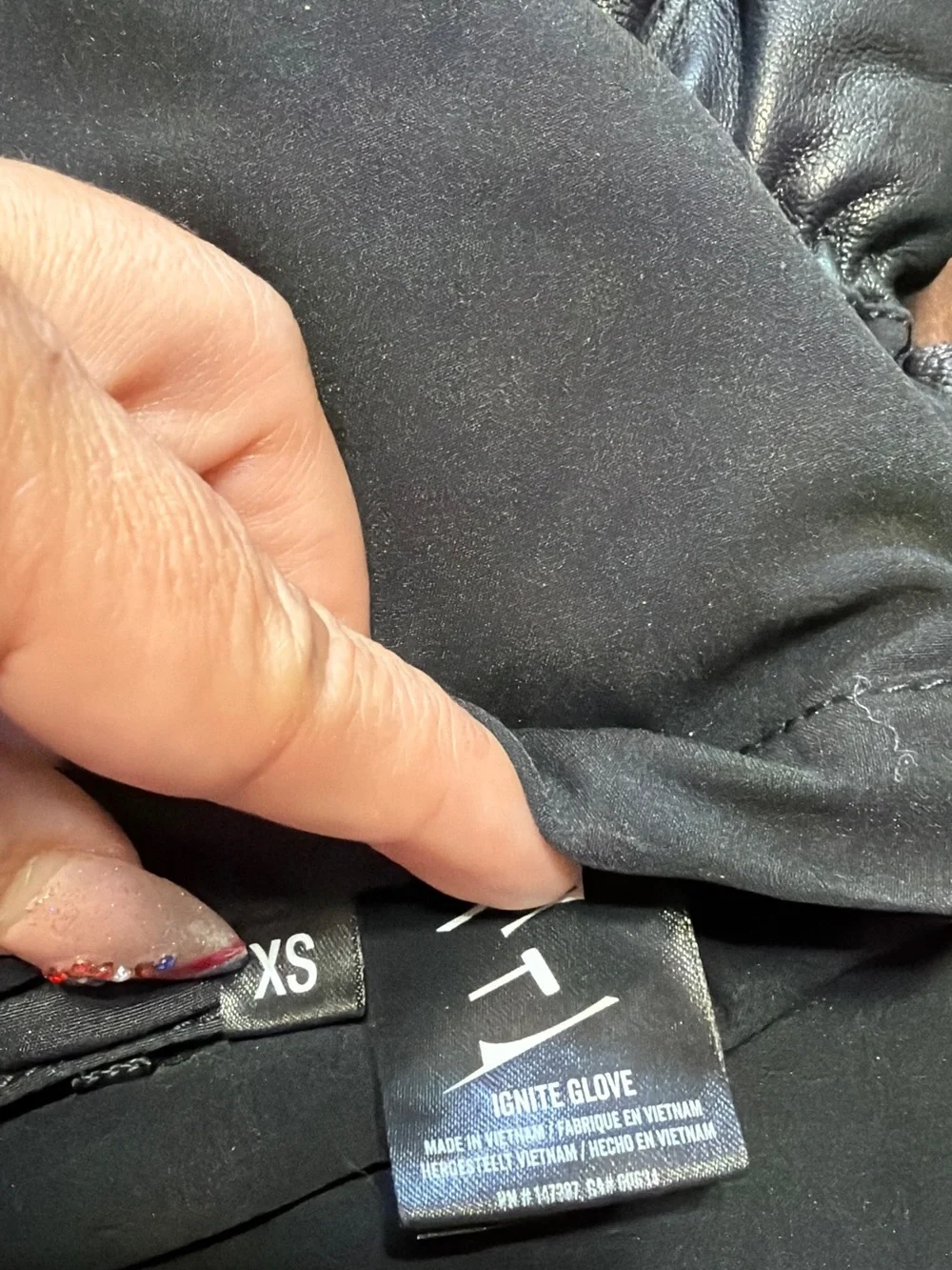 Black Heated Ski Gloves with Touchscreen Tips